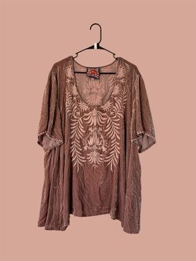 Embroidered Velvet Tunic Top in Dusty Rose